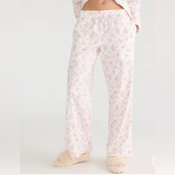 Aeropostale Other - NWOT Aeropostale Pink Floral bow woven pajama pants size Large